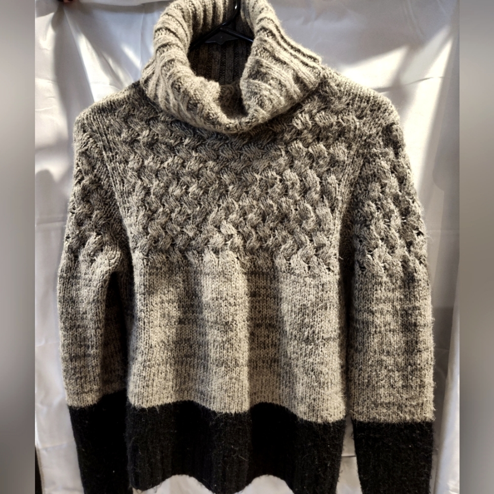 MM Couture Sweater sz S